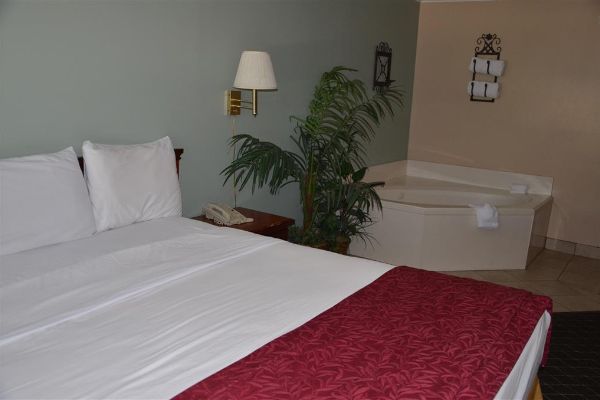 MAGNUSON HOTEL AND SUITES (Gulf Shores)